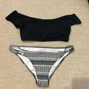 Black-and-white two piece swimsuit, Victoria’s Secret size med